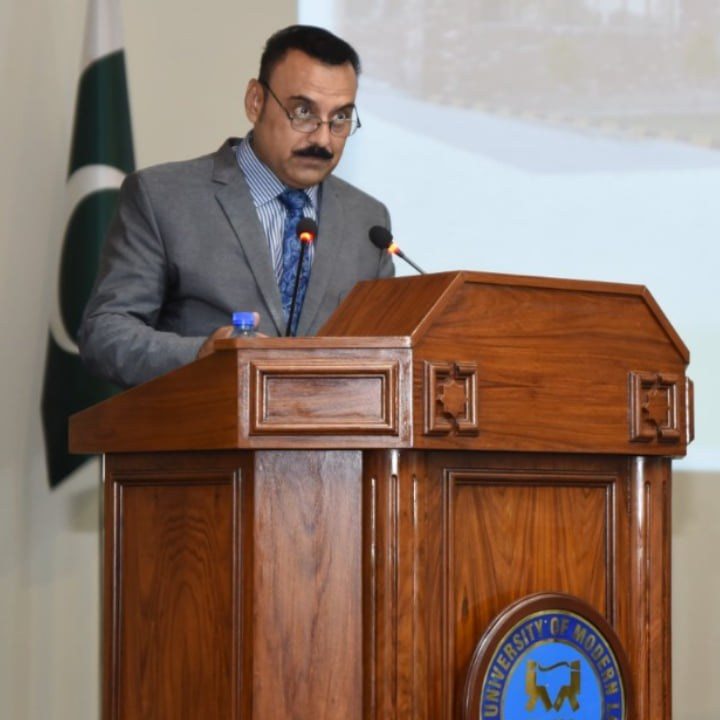 Prof. Dr. Muhammad Uzair