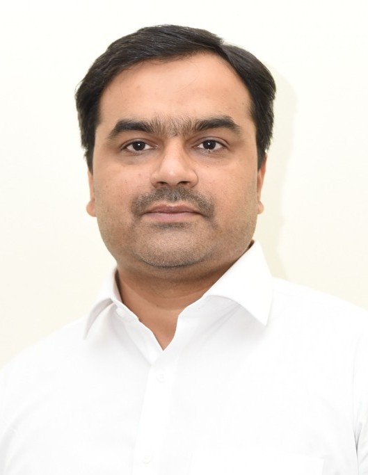 Dr. Muzzamil Ghaffar