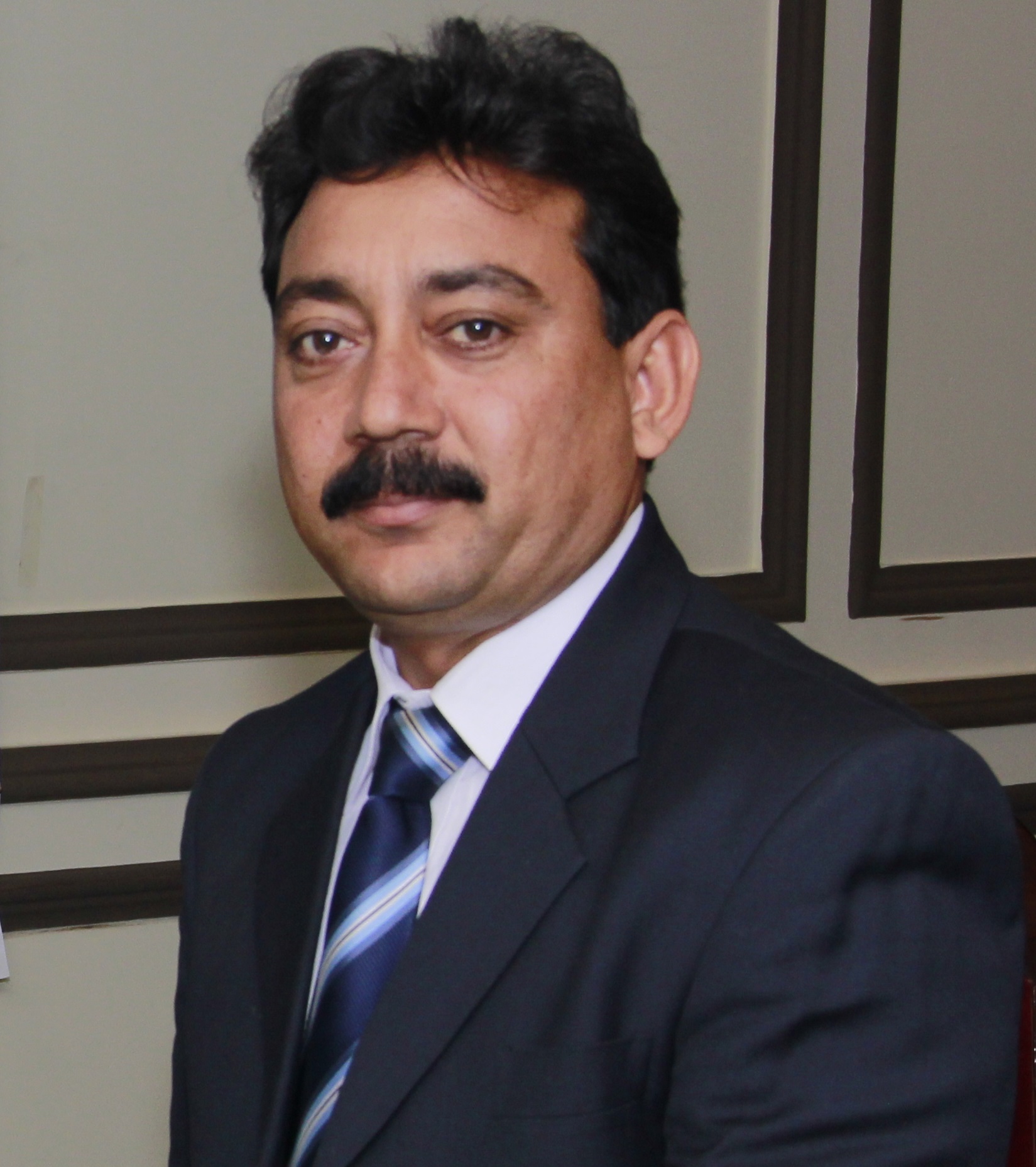 Dr. Naeem Mazhar